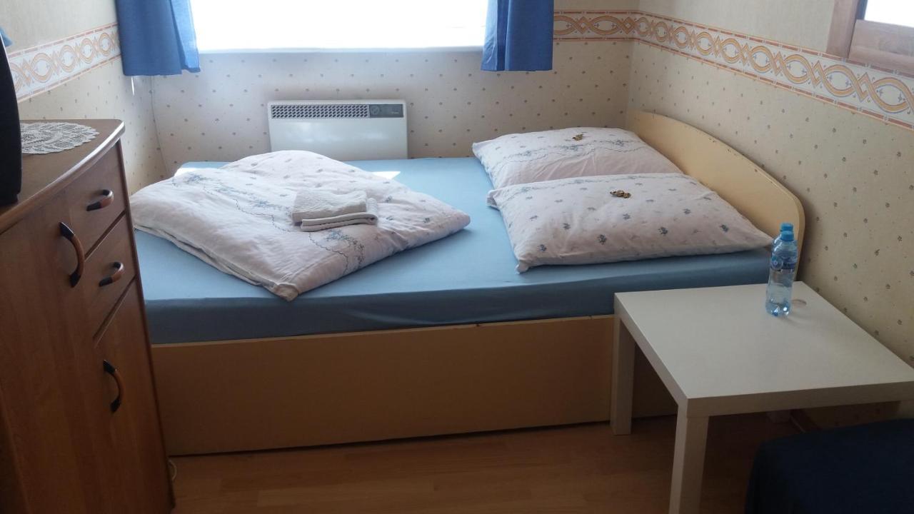 Проживання в сім'ї Limba Ястарня